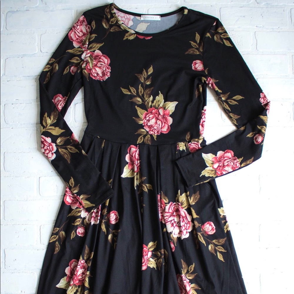 Long Sleeve Midi Dress